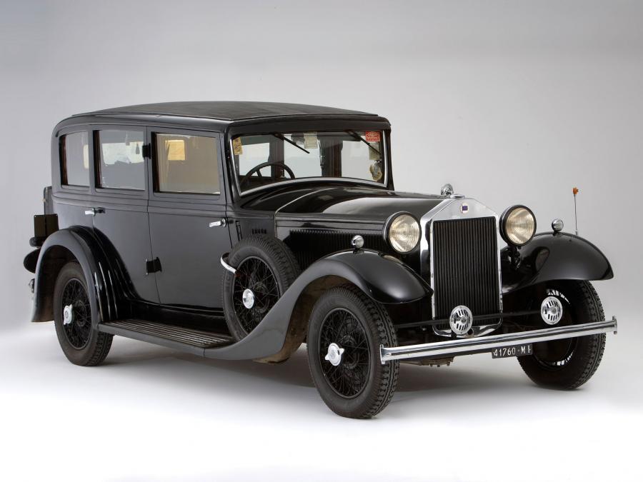  Lancia Astura Limousine 1932 года  (фото 16 из 17)